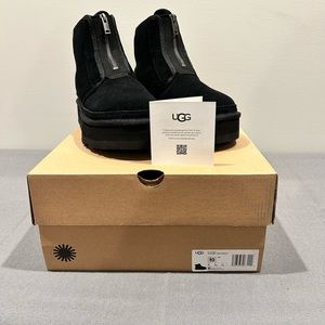 UGG Neumel Platform Zip Womens Boot Size 10 Black
